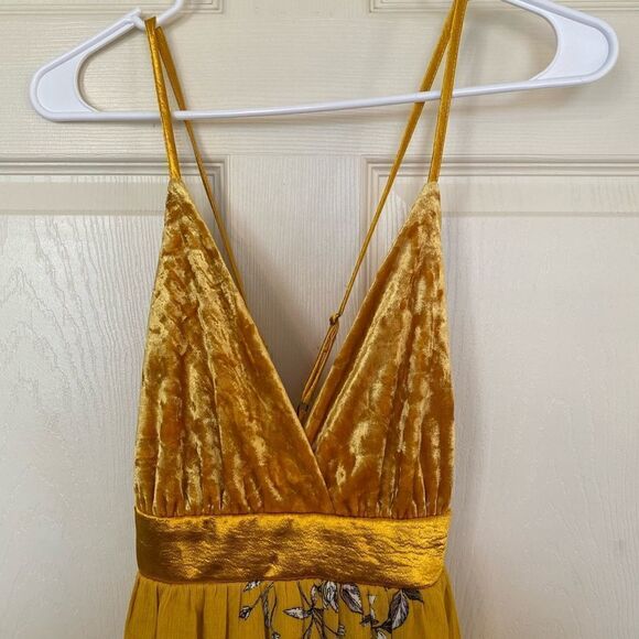 Velvet Halter Plunging Neckline Crisscross Open Back Halter Floral Maxi … - Picture 3 of 8